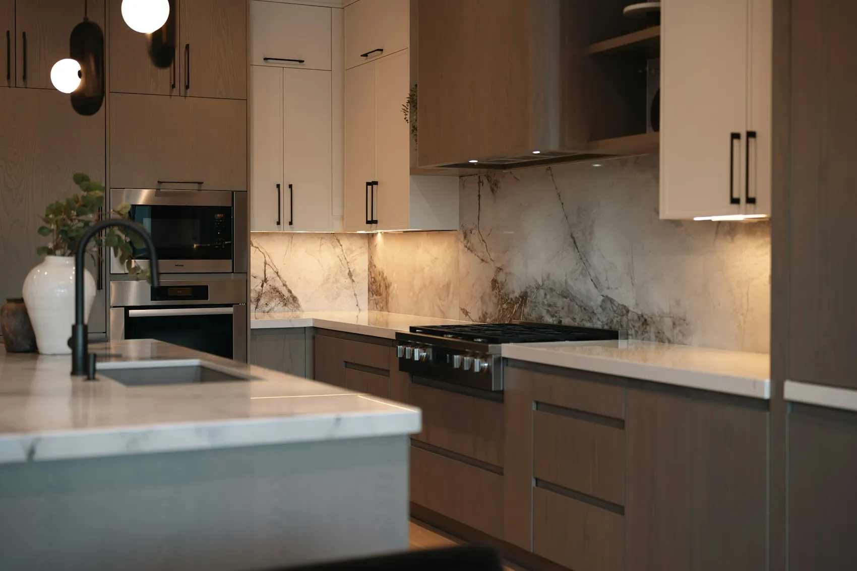 Close detail of a marble kitchen backsplash